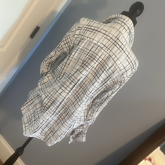 Artistic painterly graphic print. Soft drape rayon - Picture 3 of 7